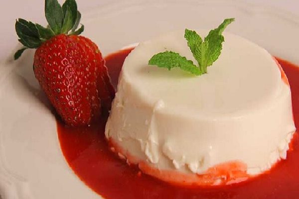 Vanilla Panna Cotta with Red Berry Sauce